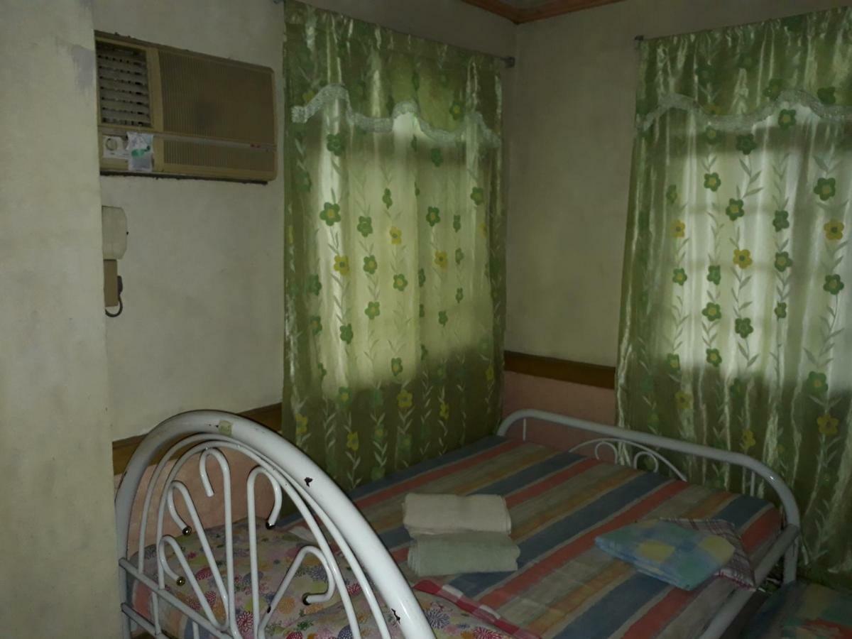 Arlleane Sidney'S Relaxation Home Manaoag 外观 照片